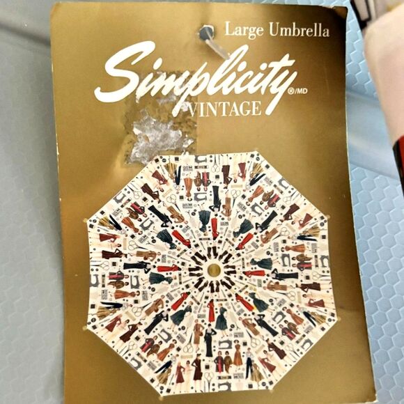 Simplicity Vintage Pattern Inspired Design Large Wooden Handle & Tip Umbrella - Picture 1 of 8